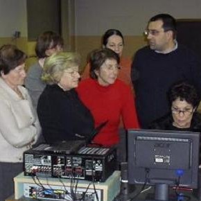 Corsi di computer per la terza età Corsi di computer per la terza età