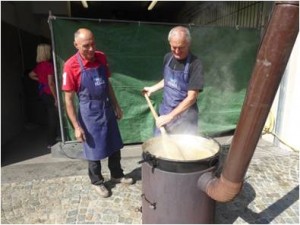 2019-09-15 Festa Anteas - Gerola 5 Il pranzo e i balli (2)